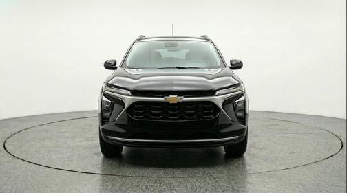 Mosaic Black Metallic 2025 Chevrolet Trax LT