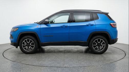 Hydro Blue Pearlcoat 2025 Jeep Compass Trailhawk