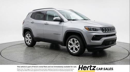 Silver Zynith Metallic Clearcoat 2025 Jeep Compass Latitude