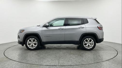 Silver Zynith Metallic Clearcoat 2025 Jeep Compass Latitude