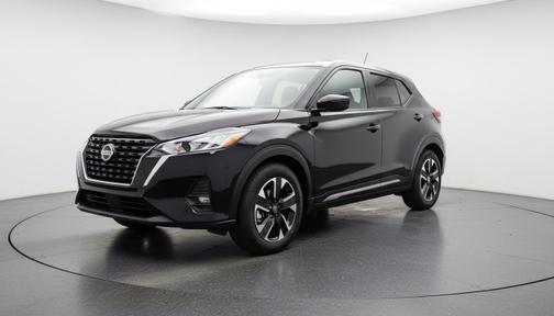 Super Black 2026 Nissan Kicks SV