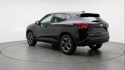 Mosaic Black Metallic 2025 Chevrolet Trax LT