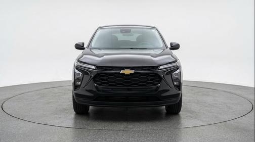 Mosaic Black Metallic 2025 Chevrolet Trax LT