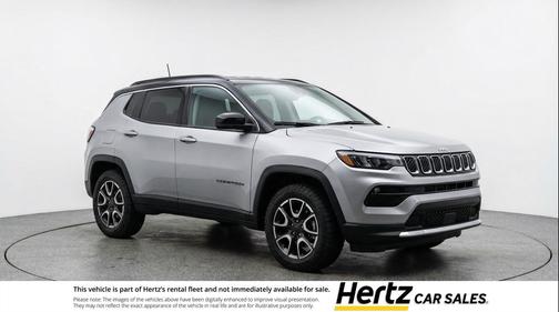 Silver Zynith Metallic Clearcoat 2025 Jeep Compass Trailhawk