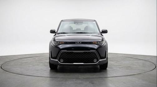 Fusion Black 2025 Kia Soul LX