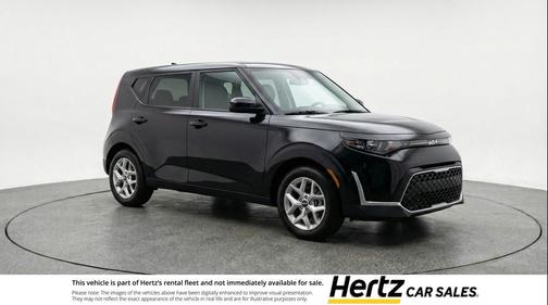 Fusion Black 2025 Kia Soul LX