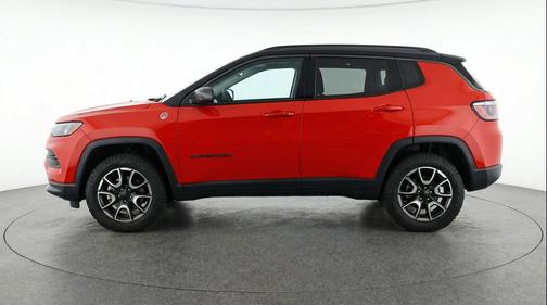Red Hot Pearlcoat 2025 Jeep Compass Trailhawk