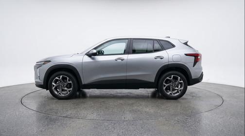 Moonstone Gray Metallic 2025 Chevrolet Trax LT