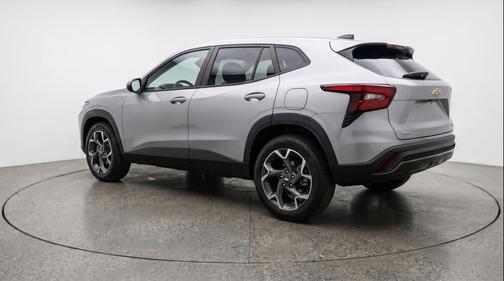 Moonstone Gray Metallic 2025 Chevrolet Trax LT