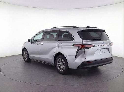 Celestial Silver Metallic 2024 Toyota Sienna XLE