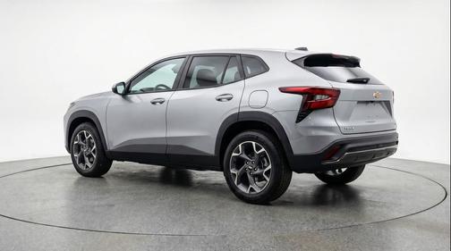 Sterling Gray Metallic 2025 Chevrolet Trax LT