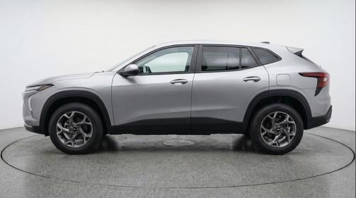Sterling Gray Metallic 2025 Chevrolet Trax LT