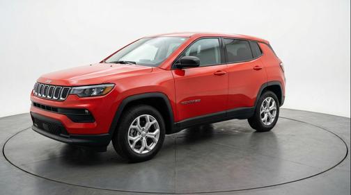 Red Hot Pearlcoat 2025 Jeep Compass Latitude