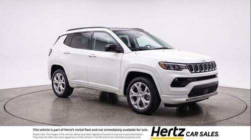 Bright White Clearcoat 2025 Jeep Compass Latitude