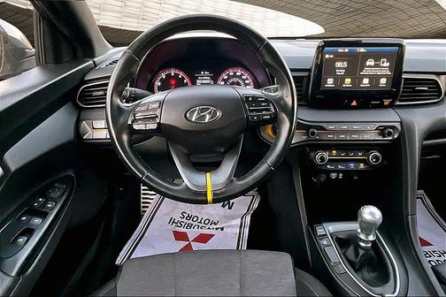 2019 Hyundai Veloster Base