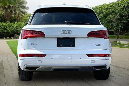 WHITE 2018 Audi Q5 2.0T Premium Plus
