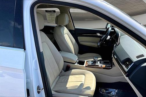 WHITE 2018 Audi Q5 2.0T Premium Plus