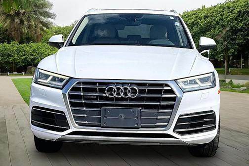 WHITE 2018 Audi Q5 2.0T Premium Plus
