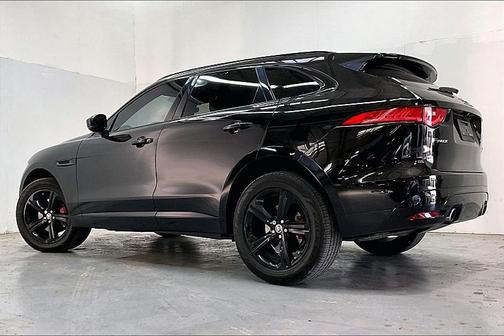 BLACK 2019 Jaguar F-PACE S