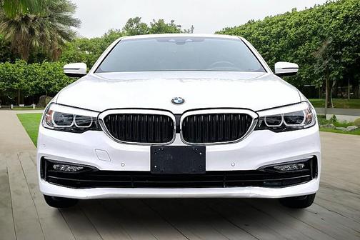 2018 BMW 530 530i