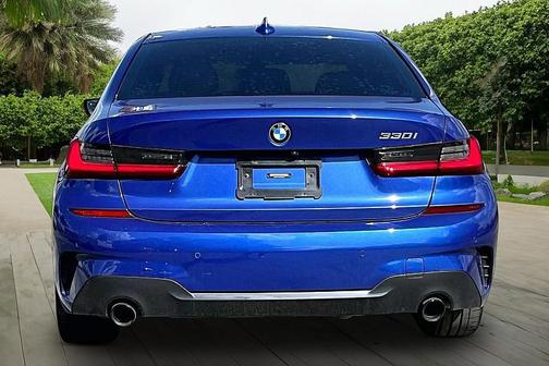 Portimao Blue Metallic 2021 BMW 330 330i