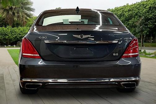 Himalayan Gray 2019 Genesis G90 5.0 Ultimate