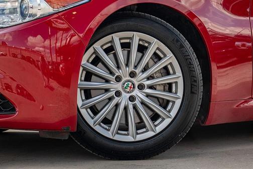 2021 Alfa Romeo Giulia Base