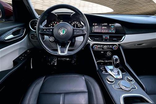 2021 Alfa Romeo Giulia Base