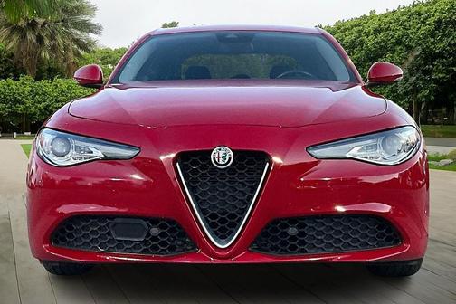 2021 Alfa Romeo Giulia Base