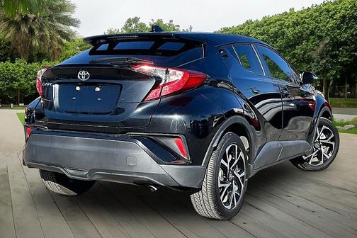 2021 Toyota C-HR XLE