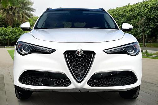 2018 Alfa Romeo Stelvio Sport