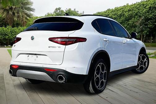 2018 Alfa Romeo Stelvio Sport