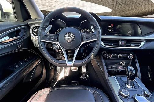 2018 Alfa Romeo Stelvio Sport