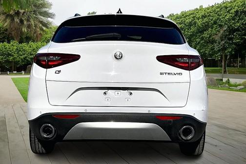 2018 Alfa Romeo Stelvio Sport