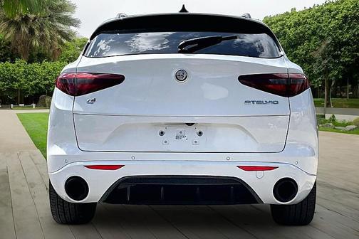 Alfa White 2022 Alfa Romeo Stelvio Ti