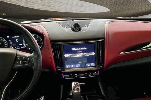 2022 Maserati Levante Modena