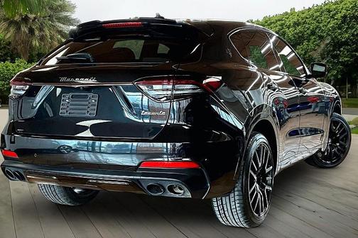 2022 Maserati Levante Modena