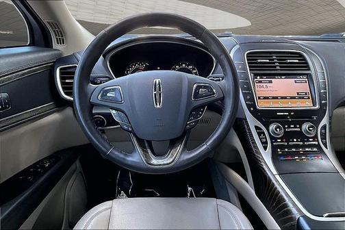 White Platinum Metallic Tri-Coat 2016 Lincoln MKX Reserve