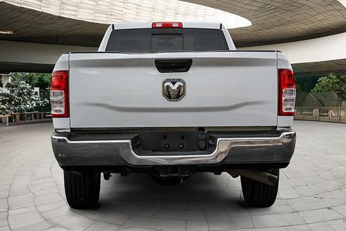 2020 RAM 2500 Tradesman Regular Cab 4X2 8' Box