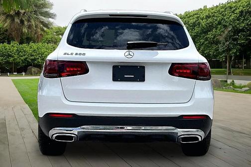 WHITE 2022 Mercedes-Benz GLC 300 Base