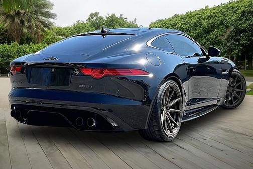 2017 Jaguar F-TYPE R