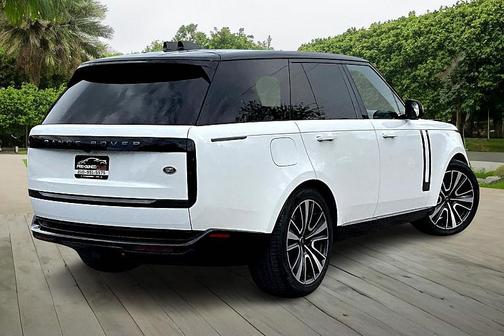 2023 Land Rover Range Rover P530 SE