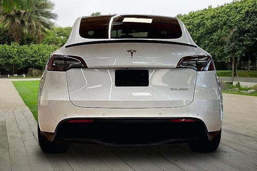 2022 Tesla Model Y Performance Dual Motor All-Wheel Drive