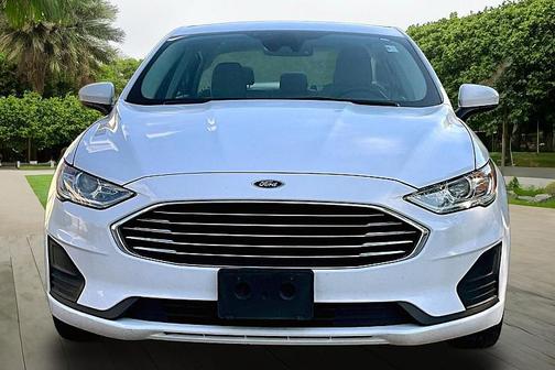 White Platinum Metallic Tri-Coat 2020 Ford Fusion SE