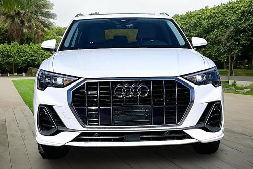2022 Audi Q3 45 S line Premium