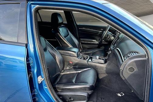 Frostbite 2023 Chrysler 300 Touring