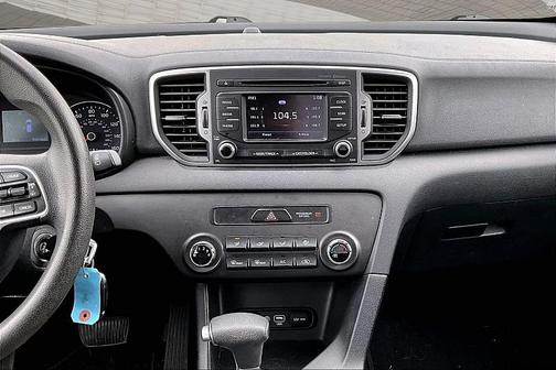 Sparkling Silver 2018 Kia Sportage LX