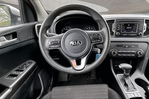 Sparkling Silver 2018 Kia Sportage LX