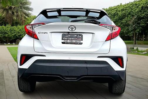 Blizzard Pearl 2020 Toyota C-HR XLE