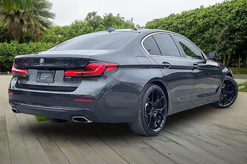 2021 BMW 530 530i